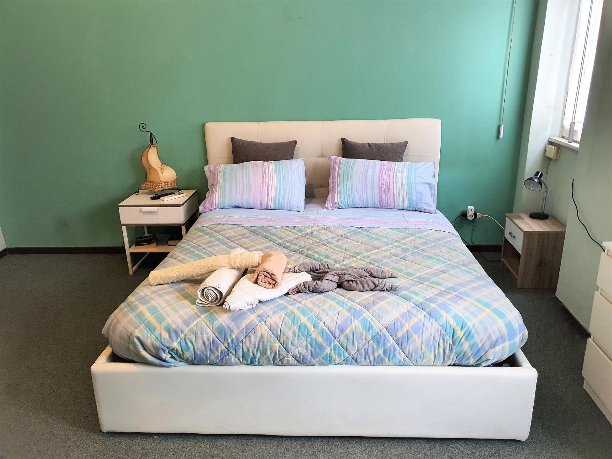 Studio Luna Apartments Милано Екстериор снимка