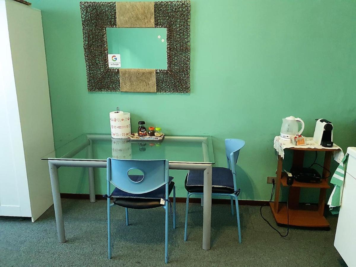 Studio Luna Apartments Милано Екстериор снимка