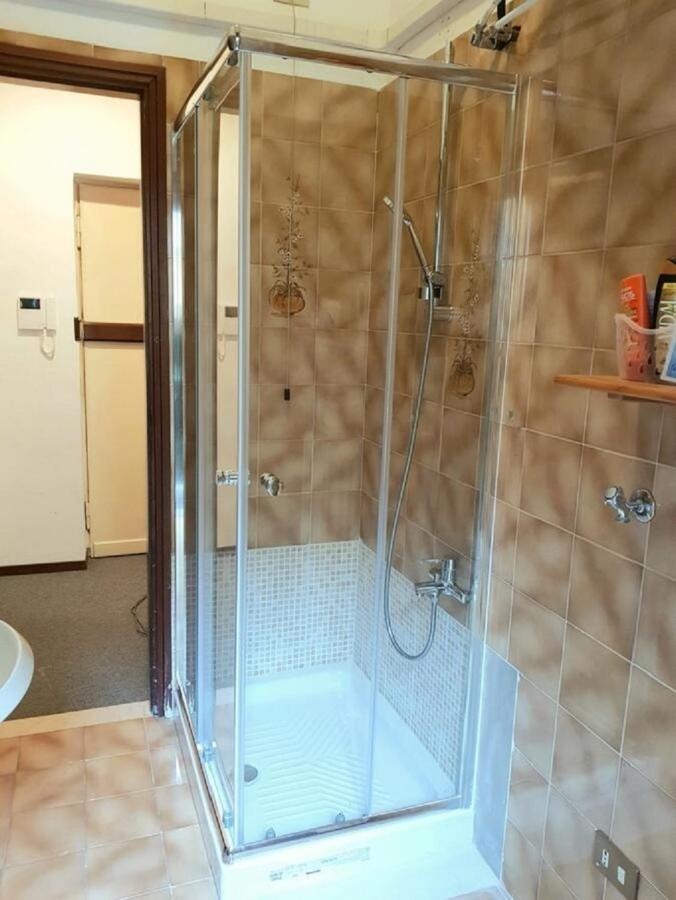 Studio Luna Apartments Милано Екстериор снимка